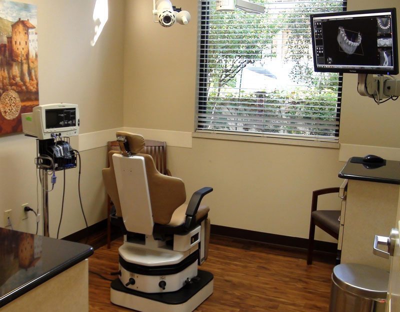 oral-surgery-office-colleyville-3-sm