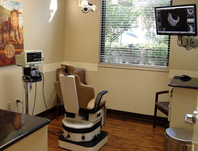 oral-surgery-office-colleyville-3